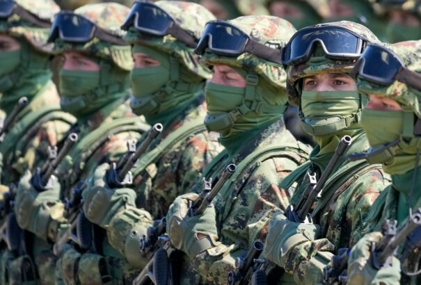 A kötelező sorkatonai szolgálat visszaállításán gondolkodnak Szerbiában