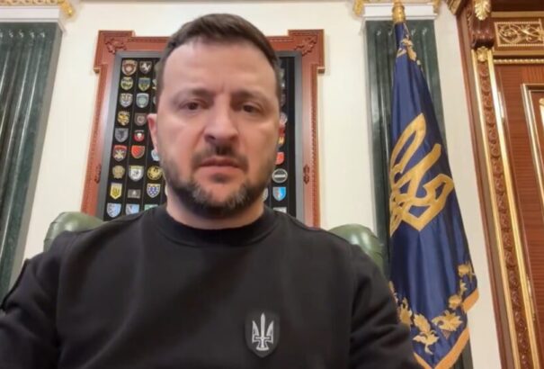 Zelenszkij: Ukrajna „felpörgeti” a drónok és a lőszer hazai gyártását