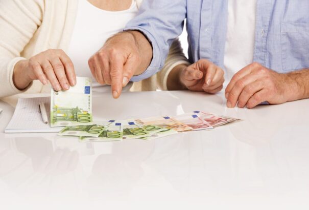 Elfogadta a kormány a teljesértékű 13. nyugdíj tervezetét – változtatásokkal