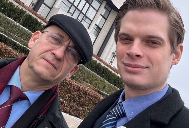 A szélsőliberális propagandista oldalát letiltotta a facebook, de az oldal eleve összeférhetetlen a szabályokkal