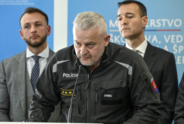 Az országos rendőrfőnök vizsgálatot rendelt el Danko jelzőlámpás balesete miatt