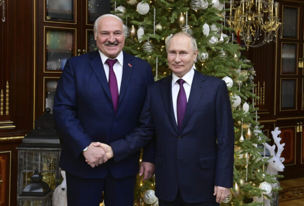 A fehérorosz elnök törvényben terjesztette ki önmaga és családja kiváltságait