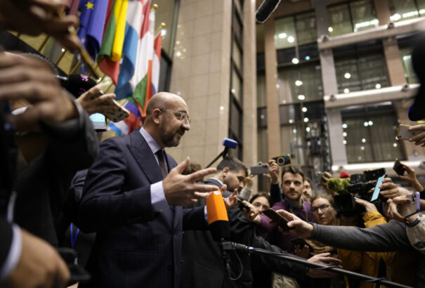 Charles Michel nyugtatgatja Brüsszelt: van idő elkerülni Orbán Viktort