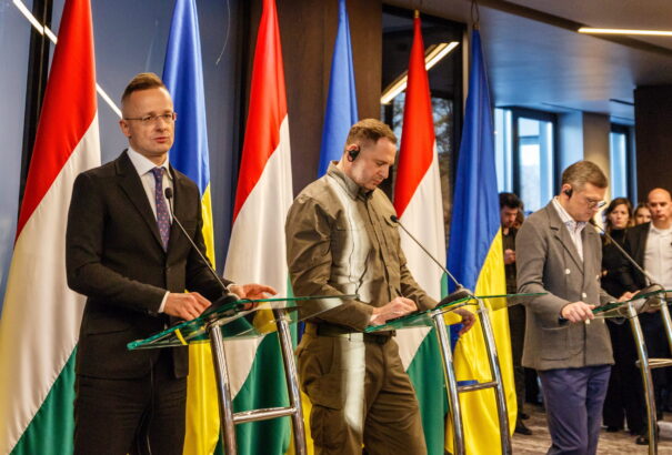 Az ukrán-magyar külügyminiszteri találkozó margójára: a jég adott, a kalapács a kezekben (Körkép-elemzés)