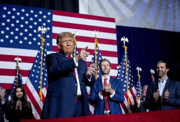 Trump elsöprő győzelmet aratott az iowai előválasztáson