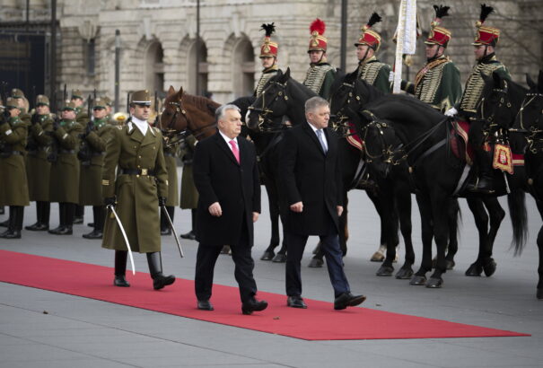 Magyar-szlovák csúcs: Ukrajna támogatásáról lehet szó, de nem az uniós költségvetés kárára