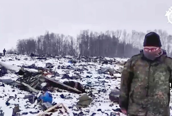 Putyin: amerikai Patriot rendszer lőtte le az ukrán hadifoglyokat szállító orosz repülőgépet