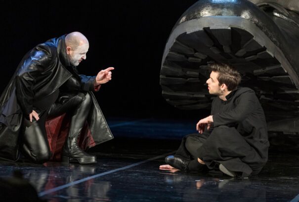 Mefisztó a Komáromi Jókai Színházban (Vélemény)