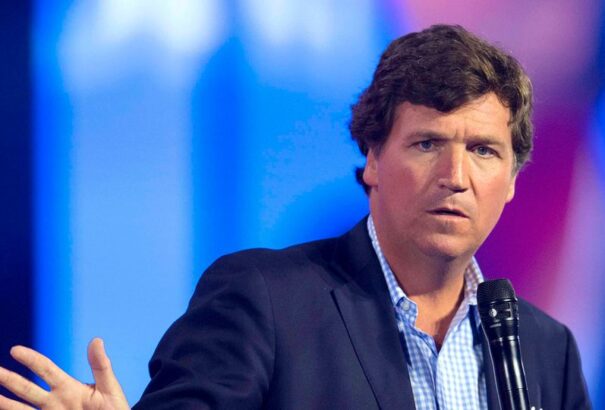 Ma éjfélkor kerül adásba a Carlson-féle Putyin interjú