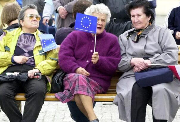 Eurostat: Az uniós lakosság átlagéletkora több mint 2 évvel nőtt 2013 óta
