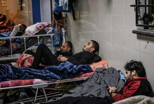 Gáza: 100 terrorgyanús embert hurcolt el az izraeli hadsereg egy kórházból