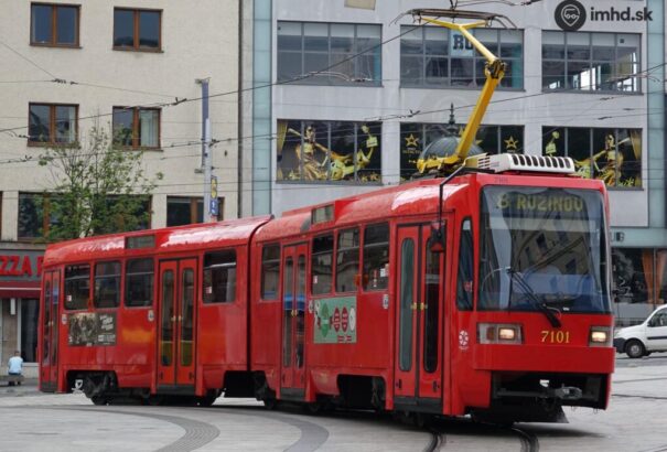 A kutyának sem kellenek a Pozsonyi Közlekedési Vállalat leselejtezett járművei