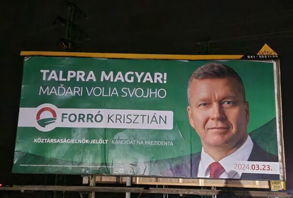 „A magyarok a sajátjukra szavaznak”- hirdeti a 8,5 %-nyi magyarság mellett 2,3 %-on álló Forró Krisztián
