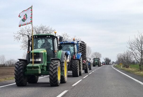 A felvidéki magyar gazdák is csatlakoztak a mai országos traktoros tüntetéshez