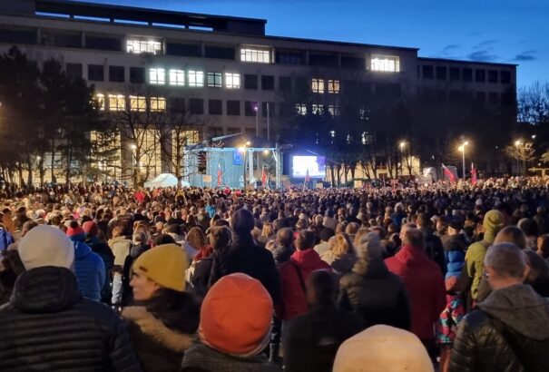 Ezrek emlékeztek meg országszerte Ján Kuciakról meggyilkolásának évfordulóján
