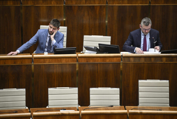 Érdektelenség miatt el kell napolni a Šimkovičová leváltására összehívott rendkívüli ülést