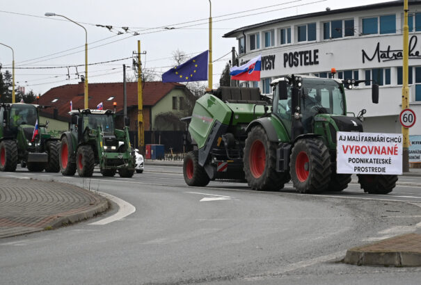Indul a gazdatüntetés: csütörtökön több ezer traktor lepi el az országutakat
