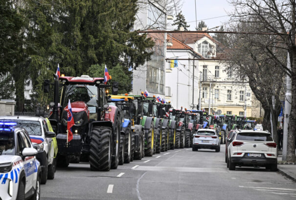Így reagáltak a pártok a gazdatüntetésekre – a brüsszelpárti ellenzék szánalmas műsort mutatott be