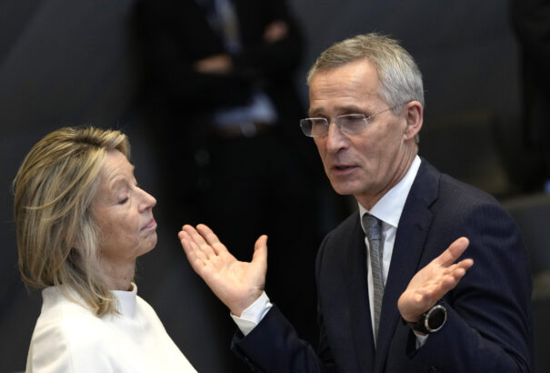 Jens Stoltenberg: a NATO és Ukrajna katonai elemzőközpontot hoz létre Lengyelországban