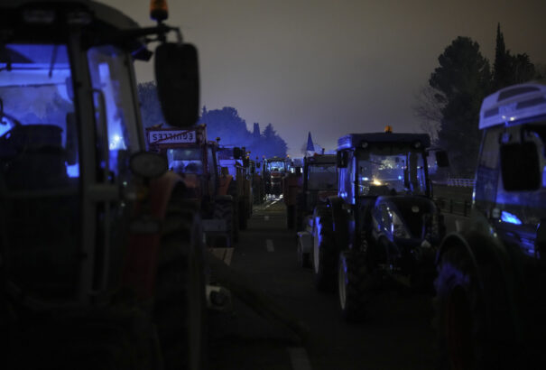 Gazdák akadályozzák a belga-holland határátkelők forgalmát