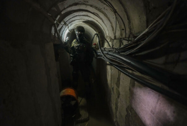 Izrael: az ENSZ segélyszervezetének gázai székhelye alatt a Hamász adatkezelő központot épített ki