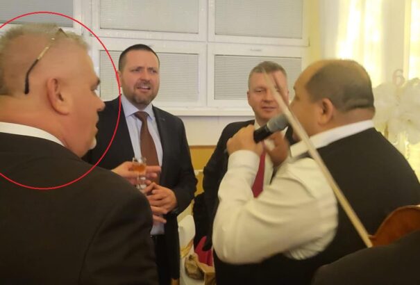 A nézését meg a járását…- Újra összeállt a Most-Híd és a Szövetség (Képekkel)