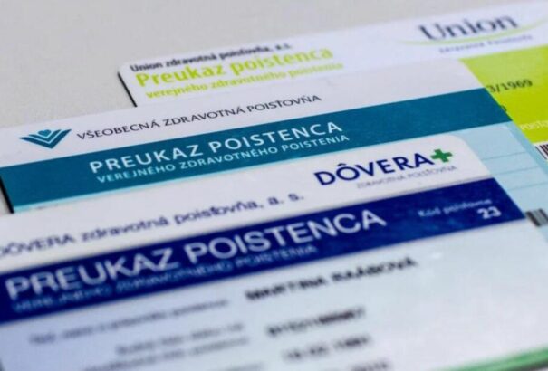 Egészségbiztosítási járulék: A minimumot fizetőknek havi szinten 13 euróval többet kell fizetniük