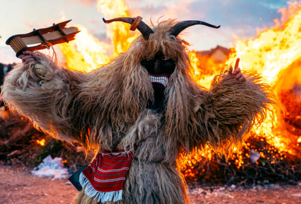 Élőben közvetíti a közmédia az év egyik legnagyobb mulatságát, a mohácsi busójárást