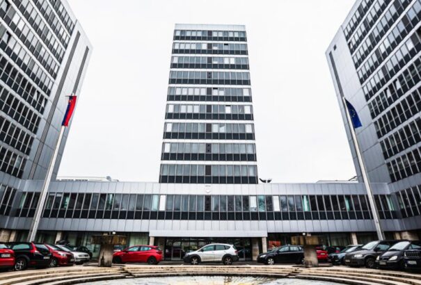 Eurómilliárdokat fizetett ki tavaly az állam szociális támogatásokra