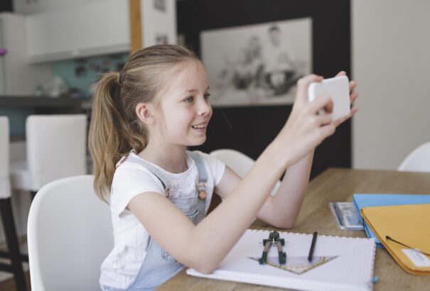 Az EU eljárást indított a TikTok ellen a kiskorúak védelmére vonatkozó kötelezettségek megsértésének megvizsgálására