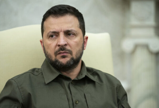 Folytatódik a tisztogatás az ukrán hadseregben: A vezérkari főnököt is leváltották