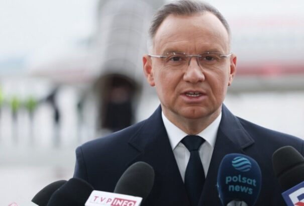 Andrzej Duda: A NATO tagállamok költsenek 3 százalékot a védelemre