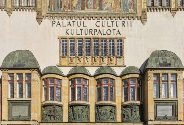 Átadták a felújított marosvásárhelyi Kultúrpalotát