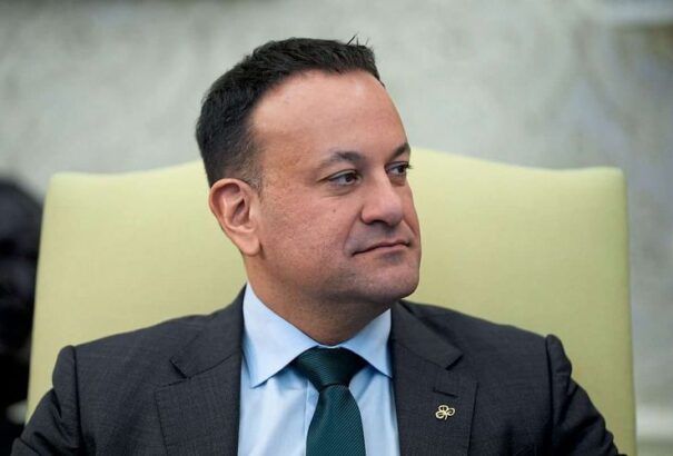 Váratlanul lemondott az ír miniszterelnök