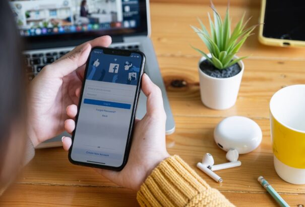 Lehalt a Facebook, a Messenger és az Instagram is