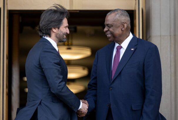 Kaliňák Washingtonban tárgyalt Austin amerika védelmi miniszterrel. A vitatott DCA-szerződés szóba sem került