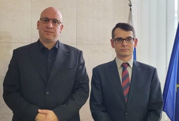 A kétnyelvű közúti táblák ügyéről (is) tárgyalt Horony Ákos kisebbségügyi kormánybiztos a közlekedési miniszterrel