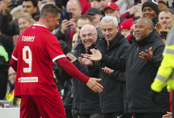 A legendák mérkőzésén váltották valóra a halálos beteg Eriksson nagy álmát