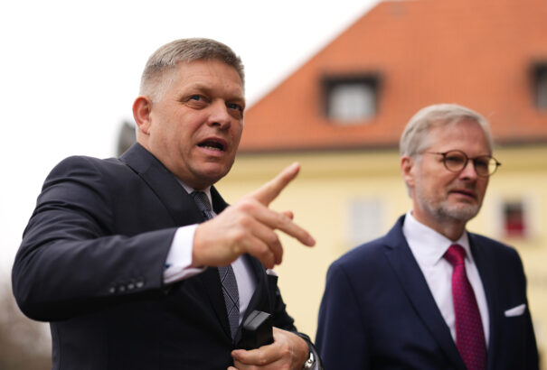 Fico visszaszúrt a cseh kormánynak: azért döntött így, mert érdekében áll az ukrajnai háború támogatása