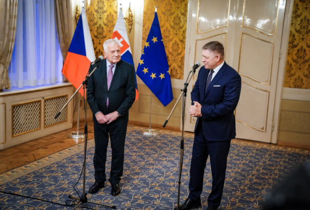 Fico és Klaus szerint a politikai képviselet nem károsíthatja a csehek és szlovákok közti jó viszonyt