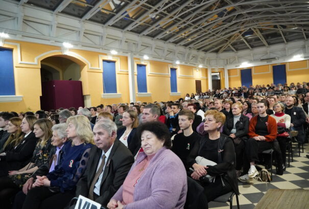 Bemutatták a forradalom filmjét Kárpátalján is