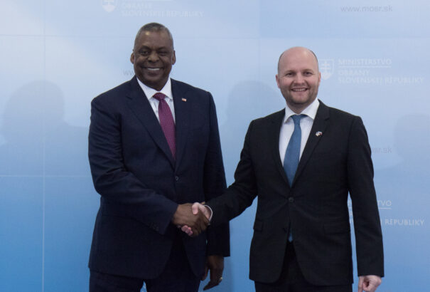 Az Ukrajnáért bármire hajlandó szlovák atlantisták padlóra küldték Szlovákia védelmi képességeit