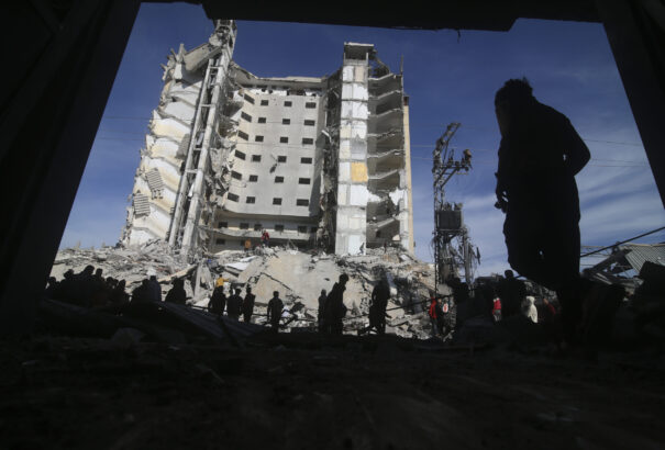 A ramadán első napján tovább folynak a harcok a Gázai övezetben