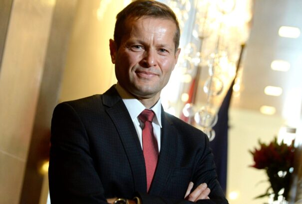 Krausz Ferenc útja Mórról Stockholmig – exkluzív interjú az M5-ön