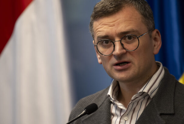 Az ukrán külügyminiszter kiborult: „Adjátok már oda azokat a rohadt Patriotokat”