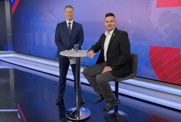 A NATO-tagságot ellenző elnökjelölt szerint a Fico-kormány „túlságosan amerikabarát”