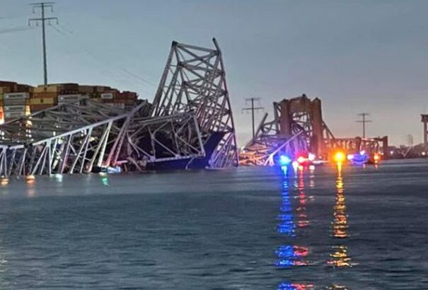 Szörnyű tragédia – nekiütközött egy teherhajó, összeomlott a Baltimore-i híd – videó