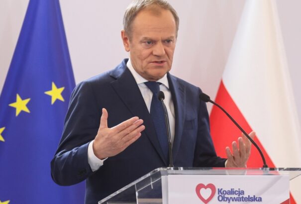 Felmérés: Donald Tusk Lengyelország legmegbízhatóbb politikusa