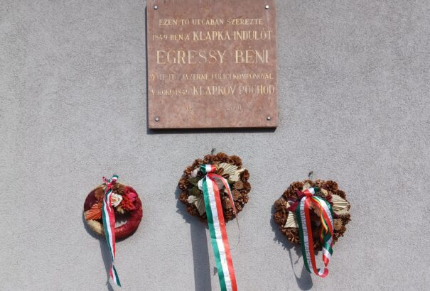 A komáromi Jókai Egyesület megemlékezett Egressy Béni születésének 210. évfordulójáról