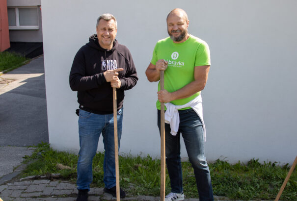 Itt a videó Andrej Danko „jelzőlámpás balesetéről”